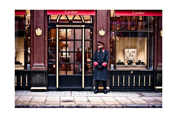 <a href="/economy-business-and-finance-news/how-the-luxury-market-defied-the-debt-crisis.26-04.html">How the Luxury Market Defied the European Crisis</a>