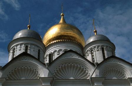 Russia’s Roulette: Will Moscow Risks Its Relationships With The US & Europe? 