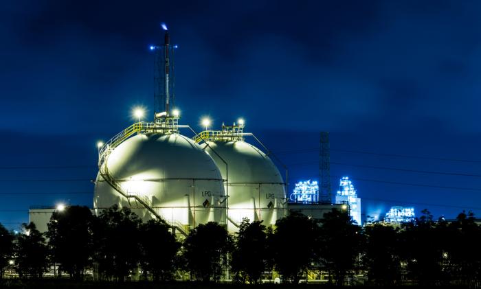 Japan and Russia should avoid a relationship solely based on energy needs. Japan and Russia should avoid a relationship solely based on energy needs.