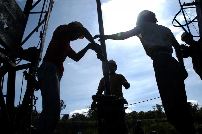 Many analysts believe drilling and service is in a catch 22 with oil prices. Many analysts believe drilling and service is in a catch 22 with oil prices.