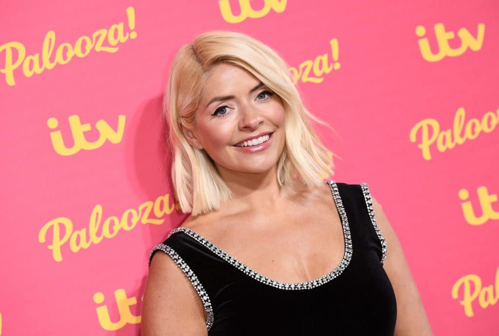 investiție bitcoin Holly Willoughby