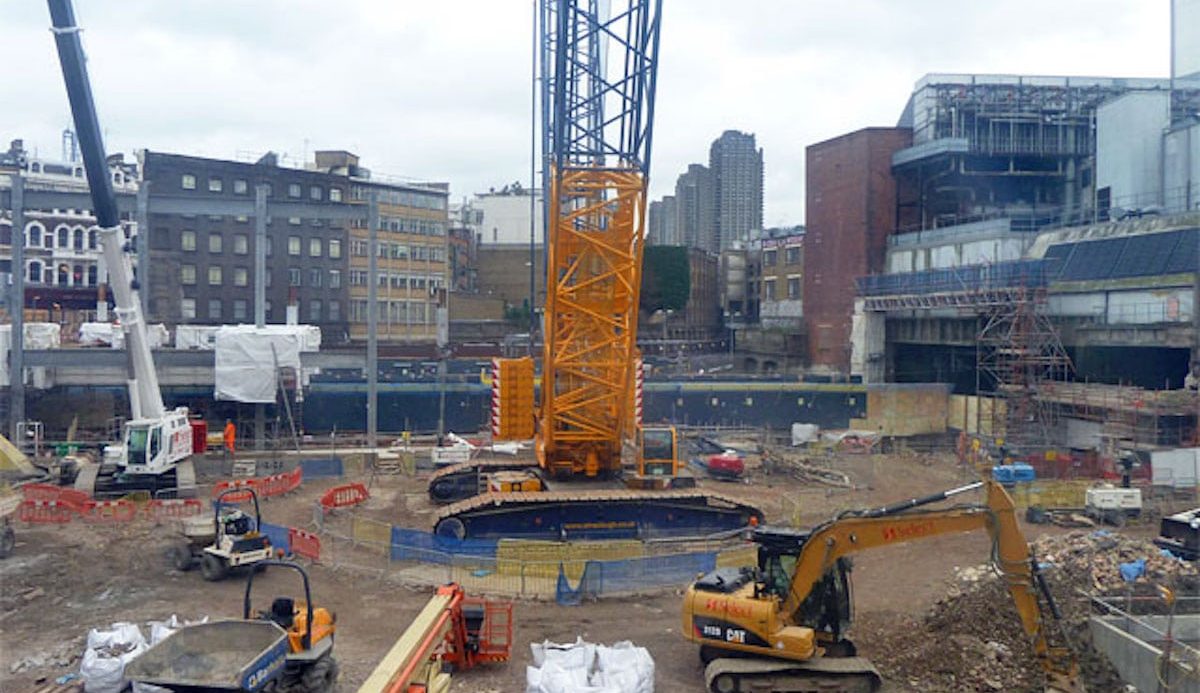uk economy - construction sector hurting
