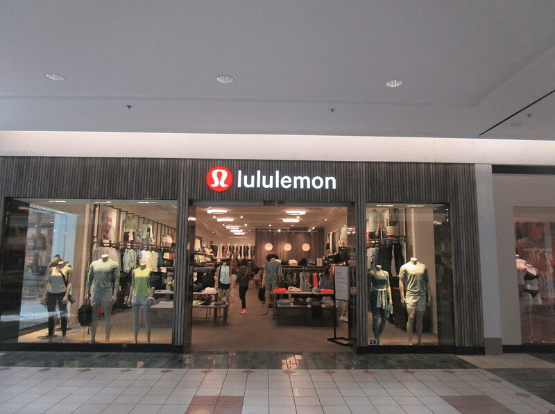 lululemon storefront