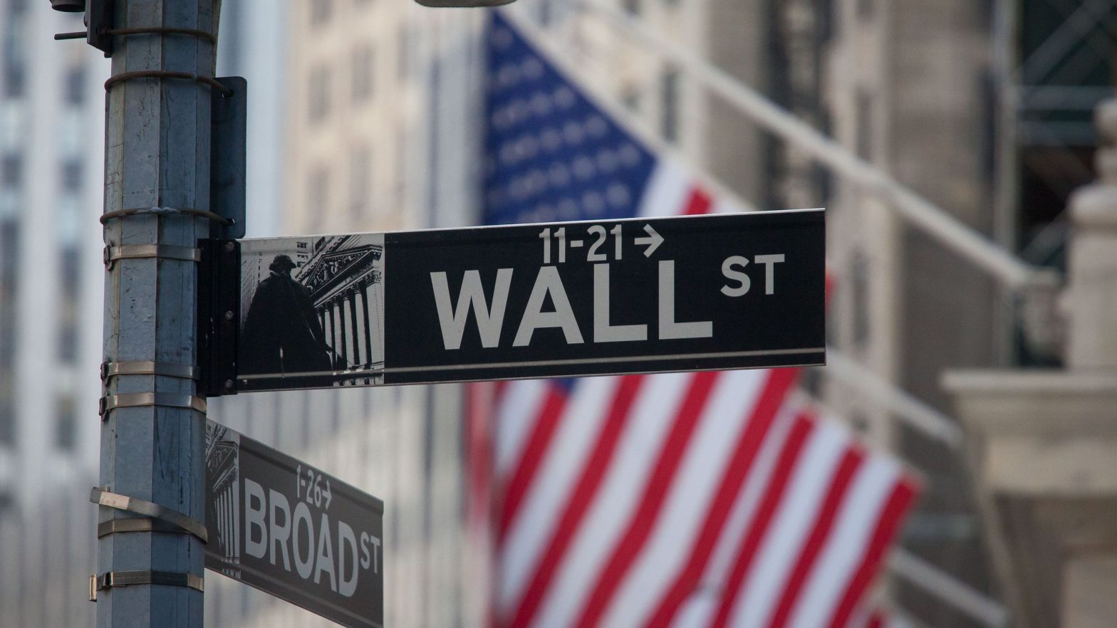 Wall Street Recovers Slightly As The Fed Plans Only Minor Rate Hike
