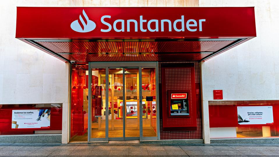 Santander's Zinia Partners with Apple in Germany for Consumer Finance Services