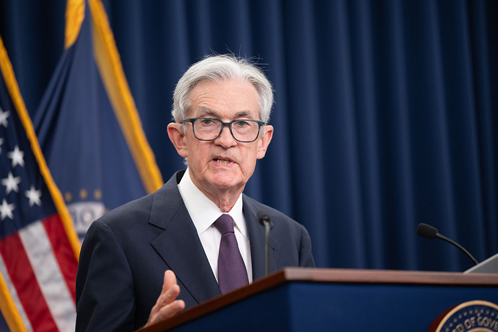 Fed Rate Cuts 2025: Dot Plot & Steady Rates